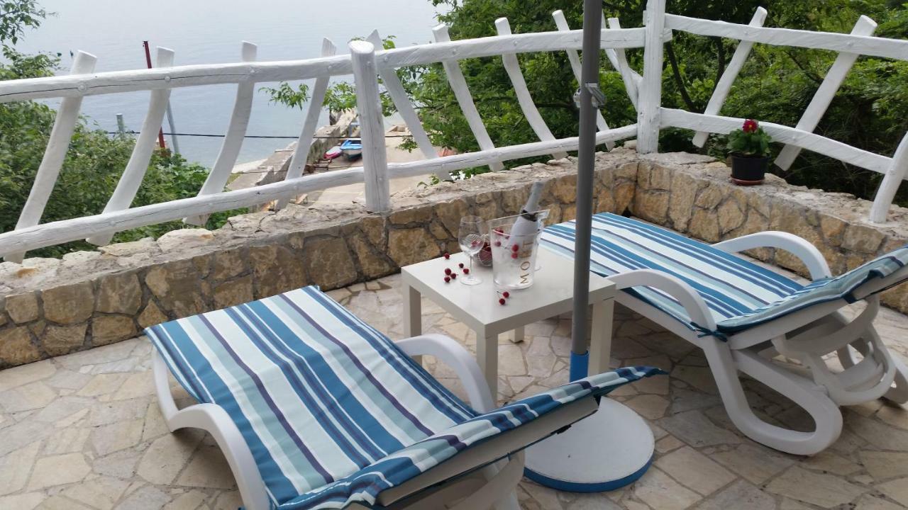 Cesaric Apartment Cres Exterior foto